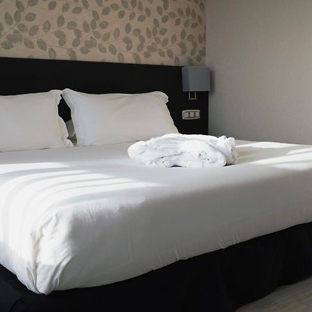 Hotel Plaza Las Matas Las Rozas de Madrid Kültér fotó