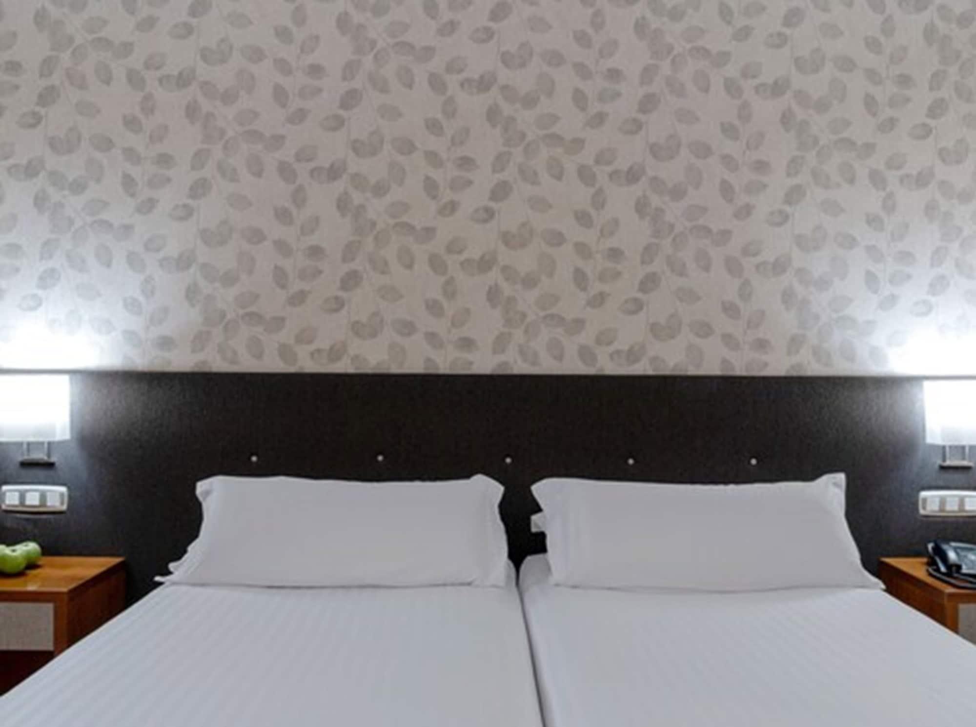 Hotel Plaza Las Matas Las Rozas de Madrid Kültér fotó
