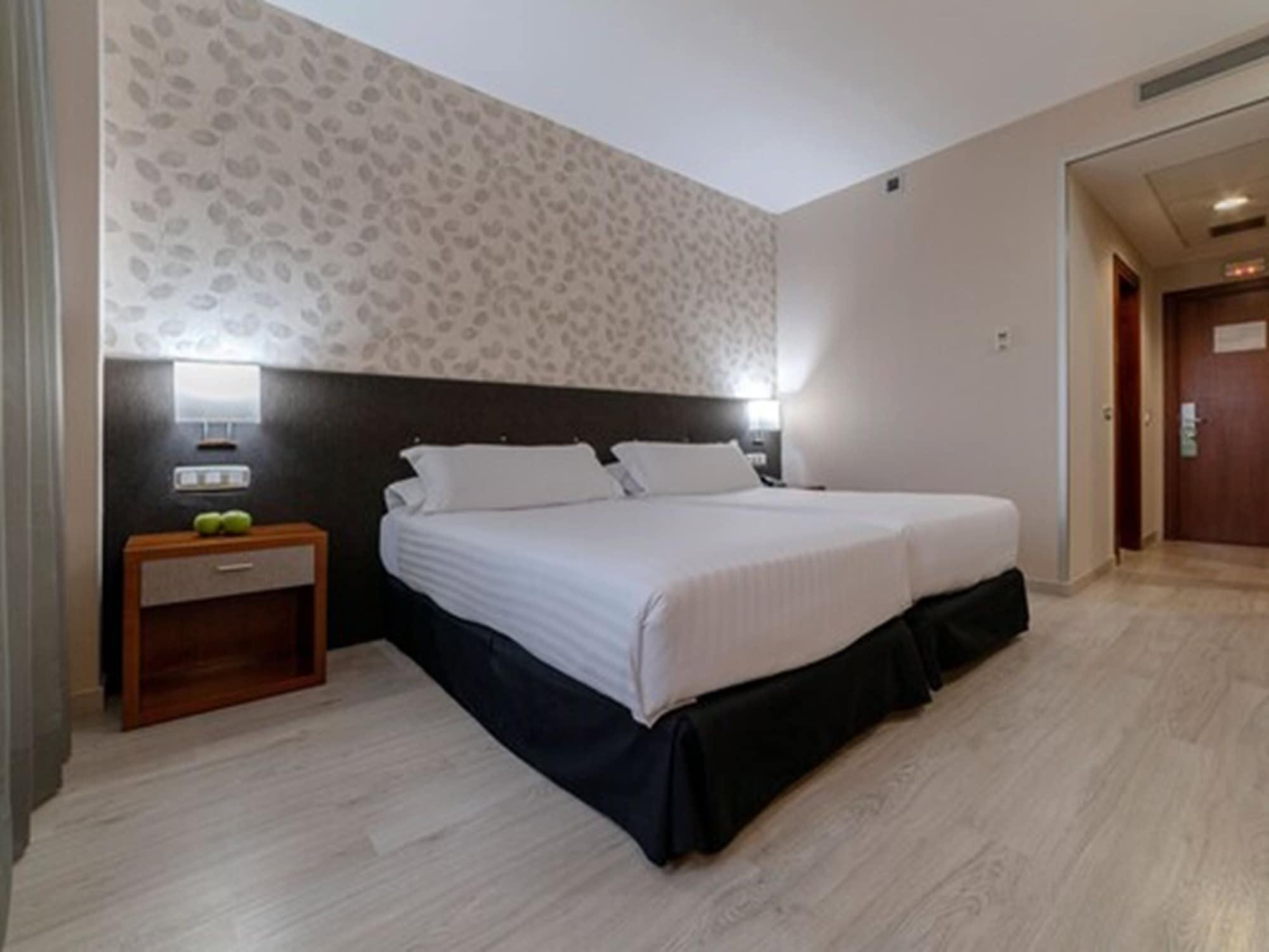 Hotel Plaza Las Matas Las Rozas de Madrid Kültér fotó
