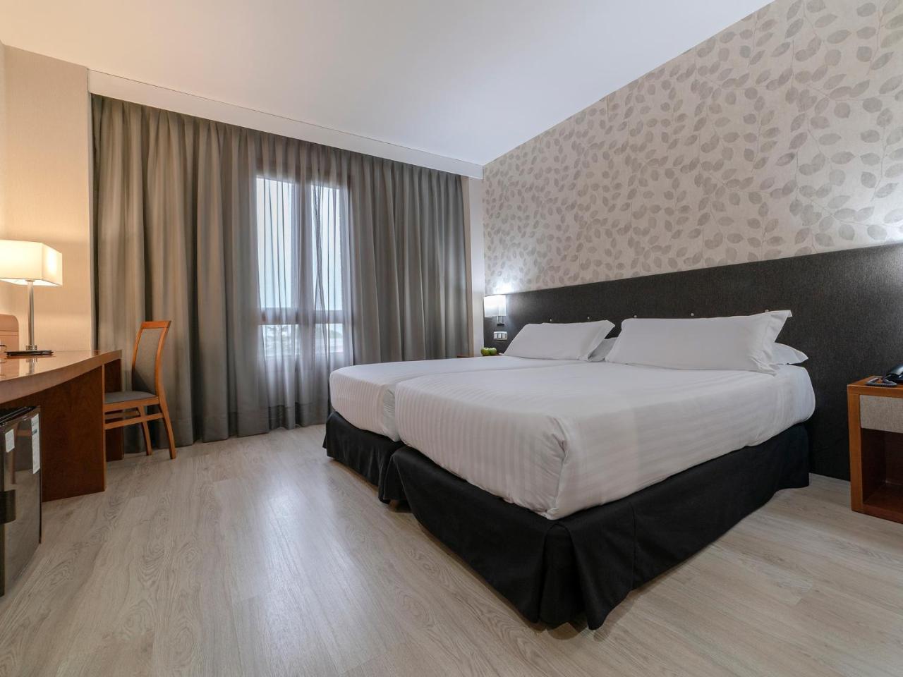 Hotel Plaza Las Matas Las Rozas de Madrid Kültér fotó